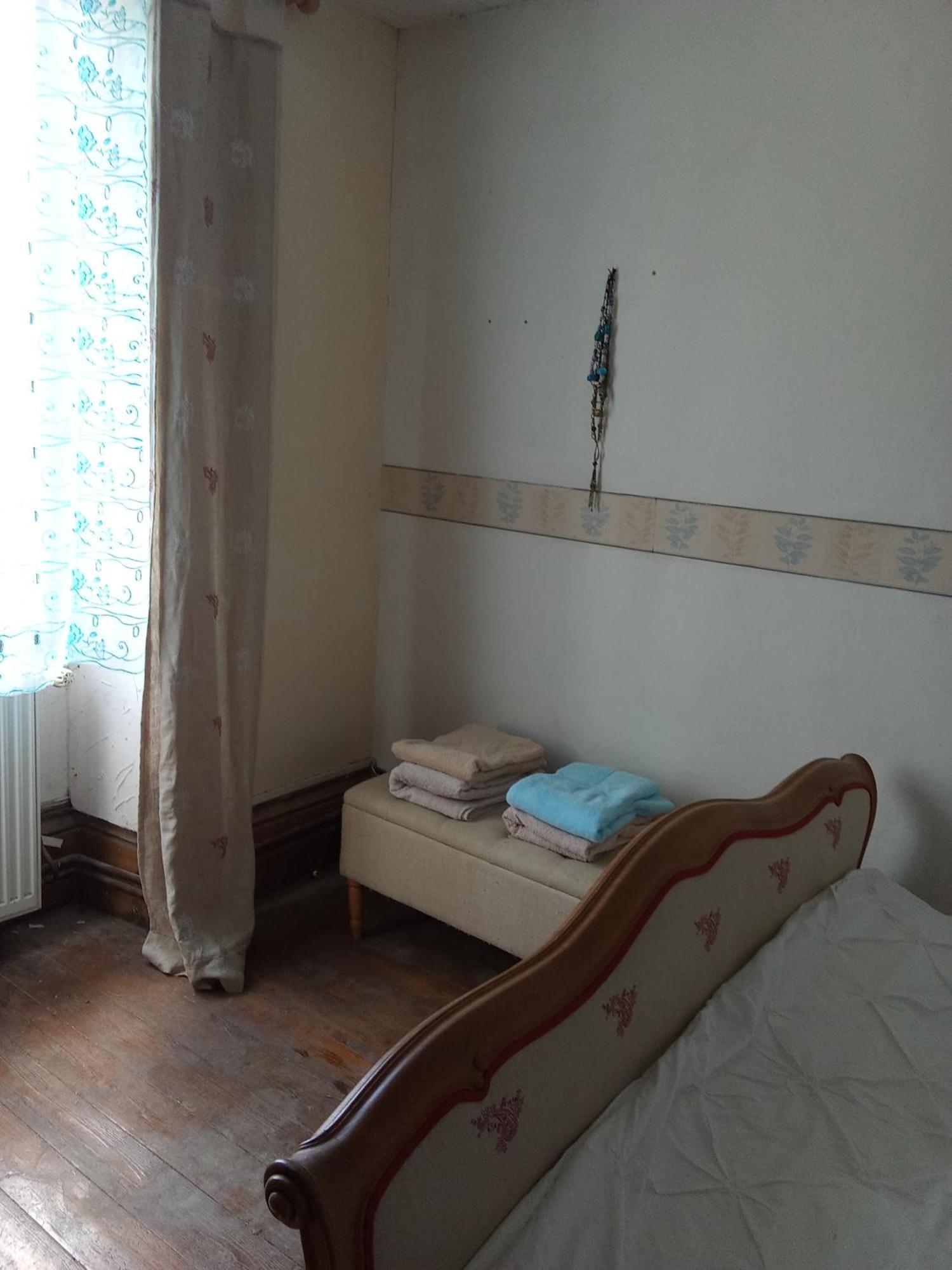 La Grille Fleurie, Chambres D'Hote Chez L'Habitant Arthonnay Ngoại thất bức ảnh